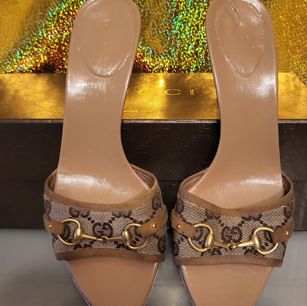 Gucci Monogram Heels with Horsbit 7.5